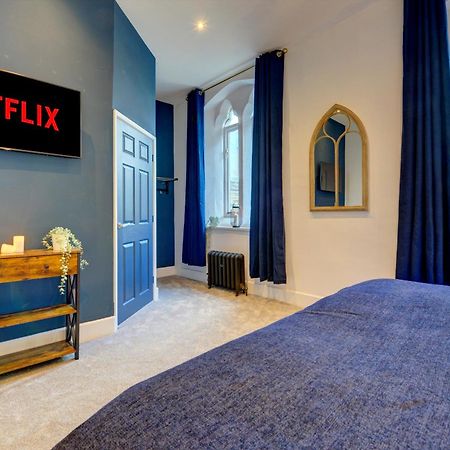 The Old Vicarage - Secure Parking, Fast Wifi, Garden Villa Leeds  Luaran gambar