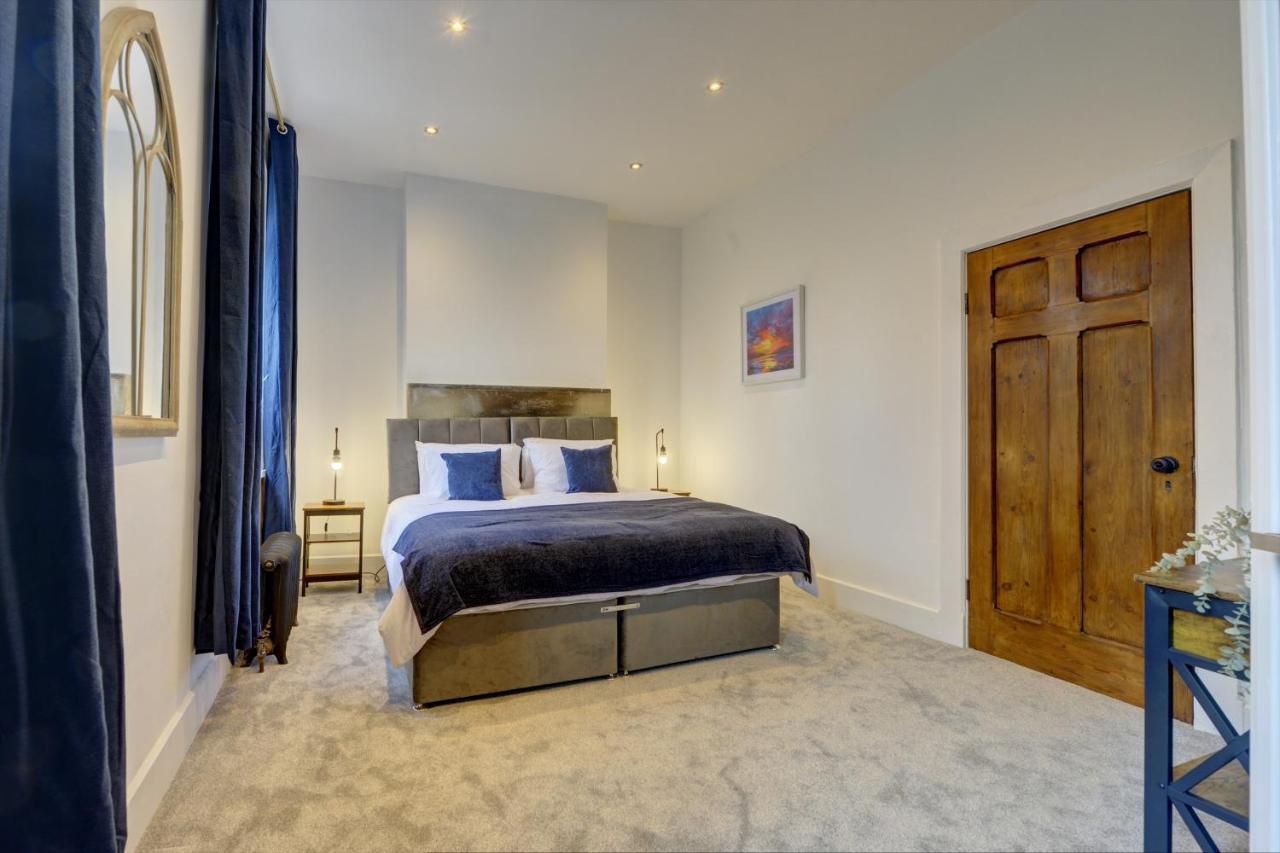 The Old Vicarage - Secure Parking, Fast Wifi, Garden Villa Leeds  Luaran gambar