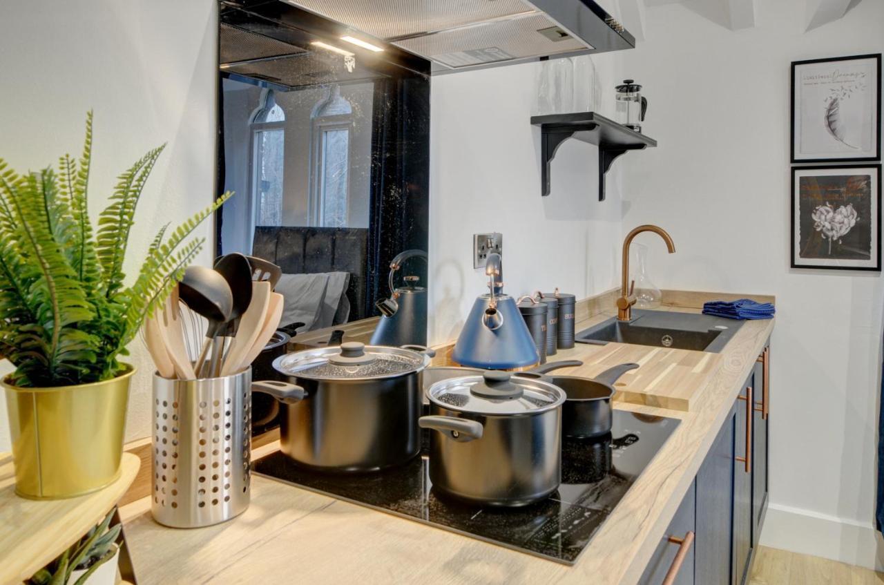 The Old Vicarage - Secure Parking, Fast Wifi, Garden Villa Leeds  Luaran gambar