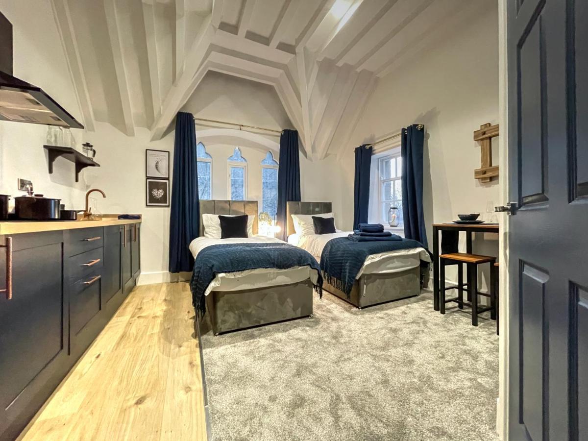 The Old Vicarage - Secure Parking, Fast Wifi, Garden Villa Leeds  Luaran gambar