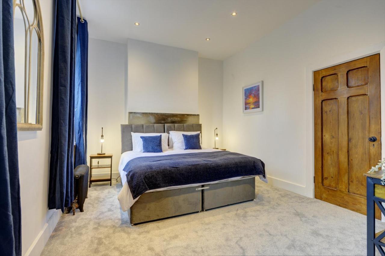 The Old Vicarage - Secure Parking, Fast Wifi, Garden Villa Leeds  Luaran gambar